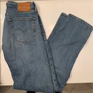 LEVI JEANS never been worn W32 L34 mid-normal waist